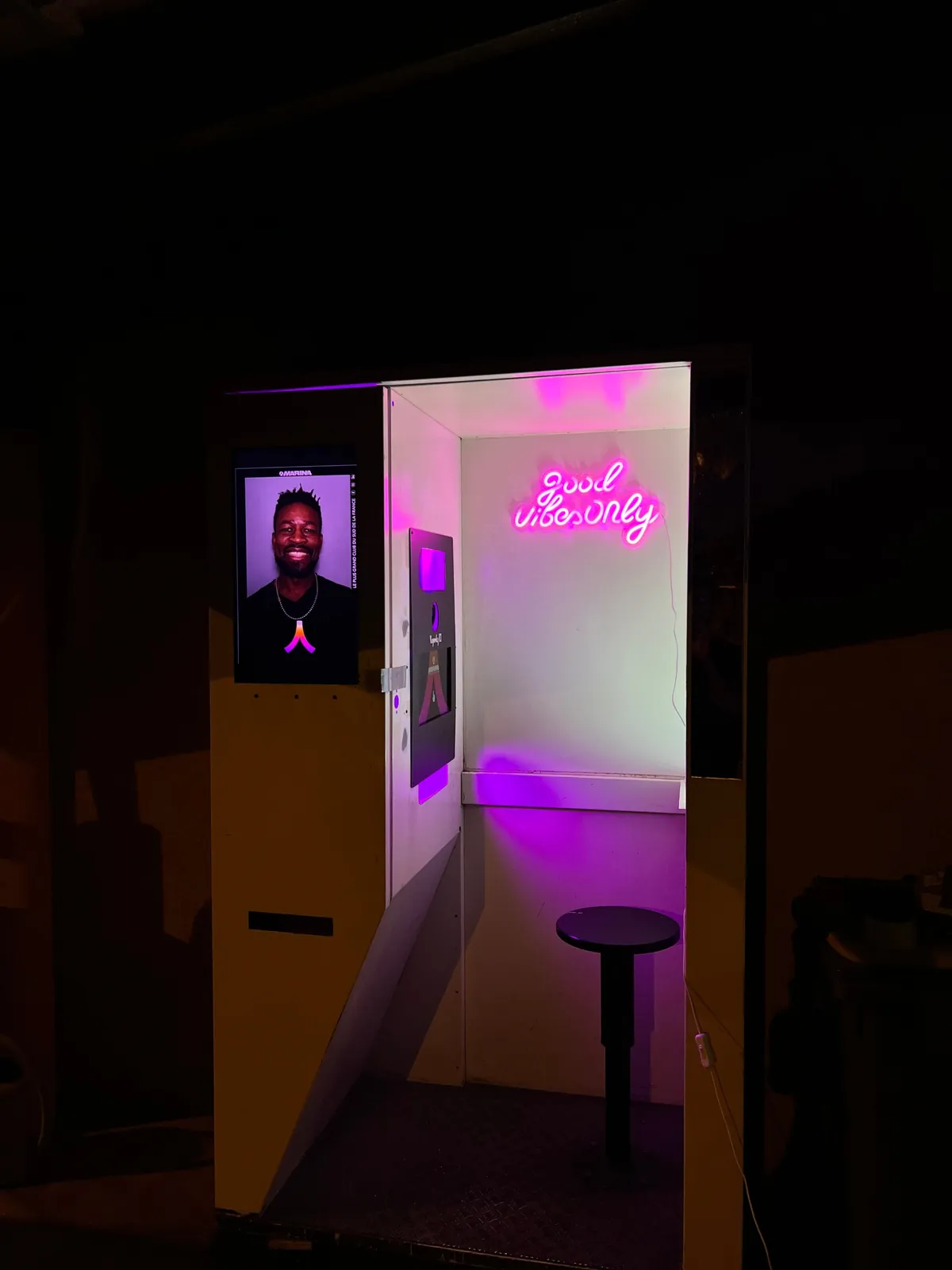 Cabine Photomaton pour mariage et soirée à Montpellier